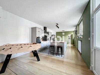 Maison - 280 m² - 7 pièces