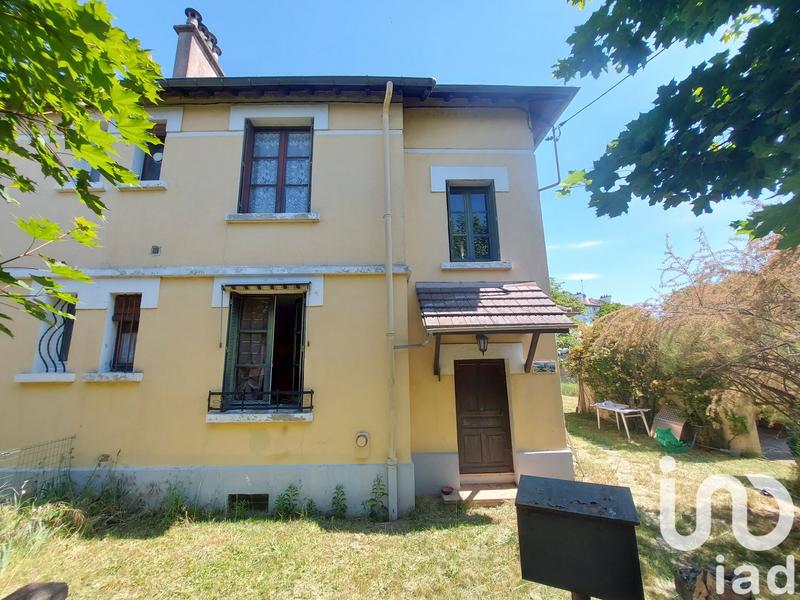 Maison - 96 m² - 5 pièces