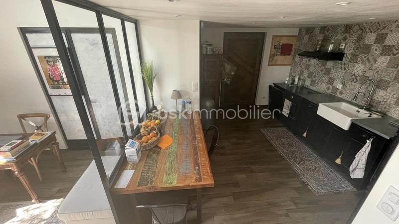 Propriété - 264 m² - 9 pièces