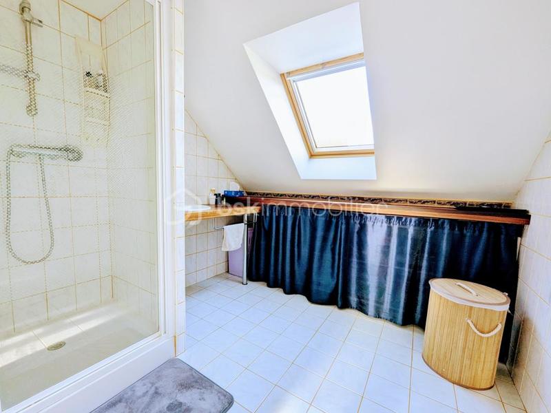 Maison - 121 m² - 6 pièces