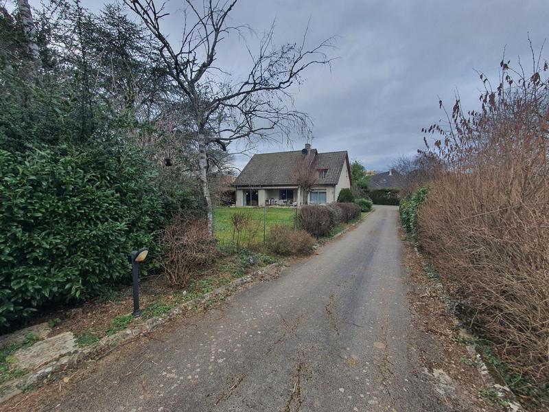 Maison - 228 m² - 5 pièces