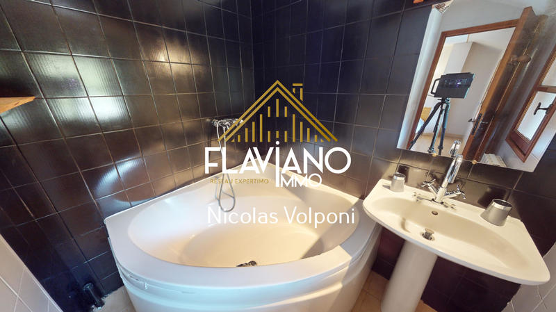 Appartement - 193 m² - 5 pièces