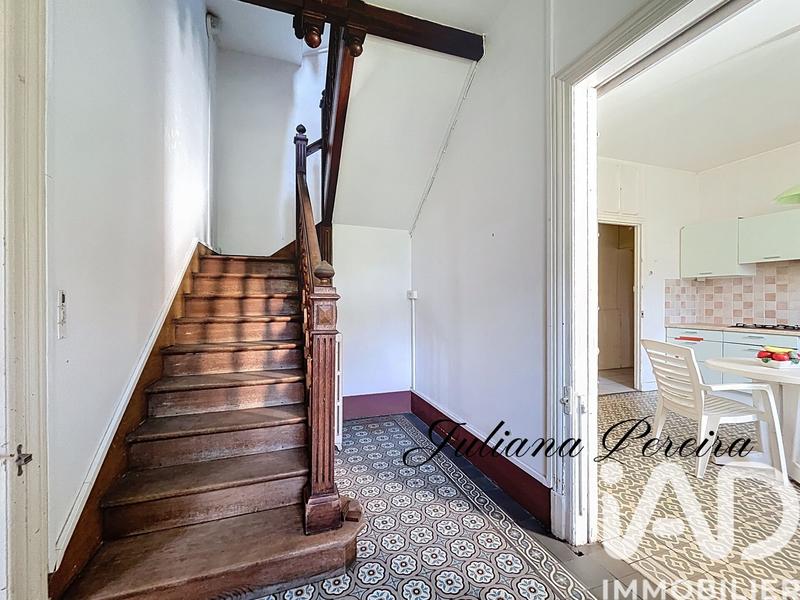 Maison - 248 m² - 11 pièces