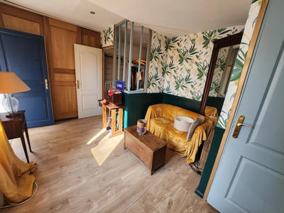 Maison - 230 m² - 7 pièces