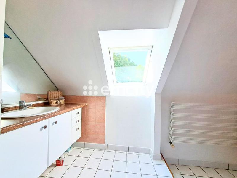 Maison - 237 m² - 7 pièces