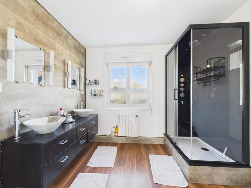 Maison - 120 m² - 5 pièces