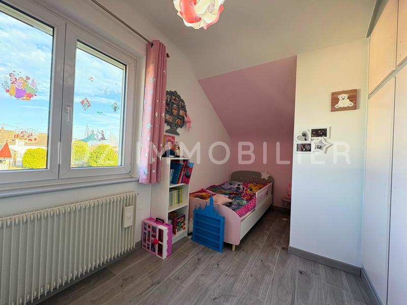 Maison - 95 m² - 5 pièces