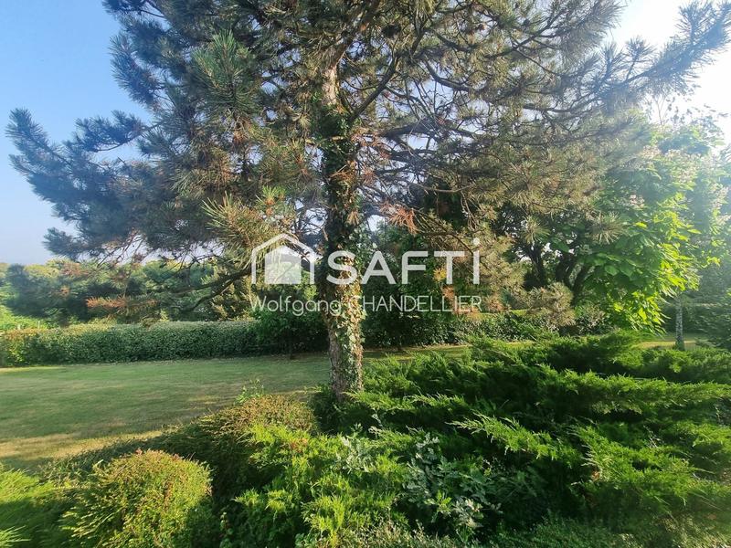 Maison - 200 m² - 7 pièces