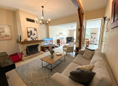 Maison - 180 m² - 7 pièces