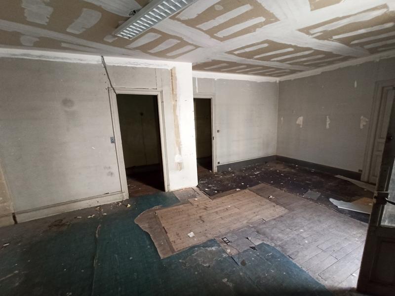 Local commercial - 340 m² - 2 pièces