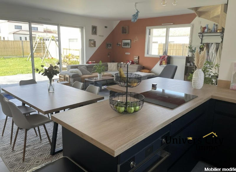 Maison contemporaine - 109 m² - 6 pièces