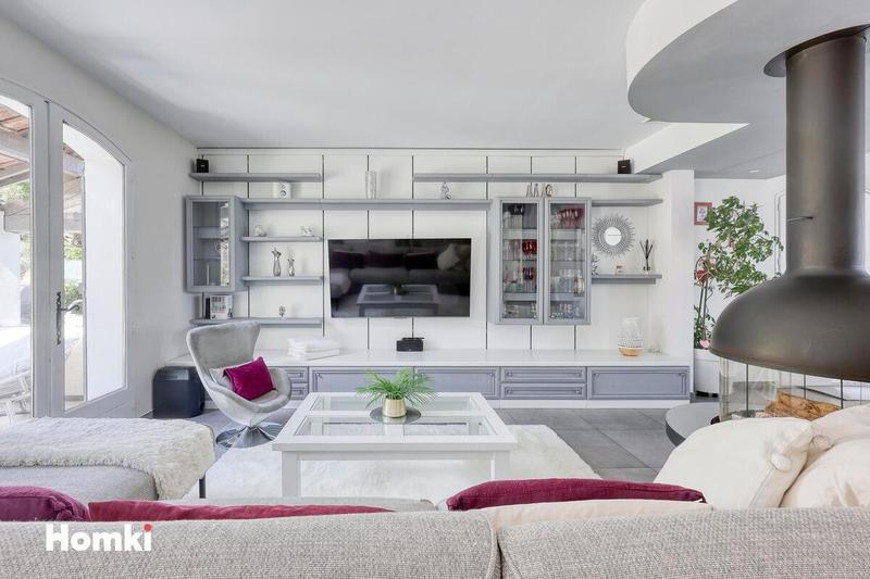 Maison - 207 m² - 6 pièces