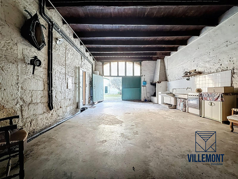 Maison ancienne - 222 m² - 3 pièces