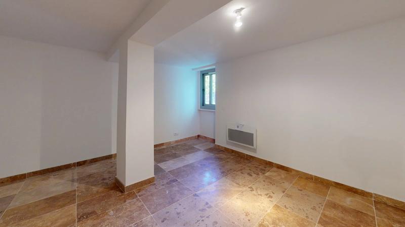 Appartement - 90 m² - 3 pièces