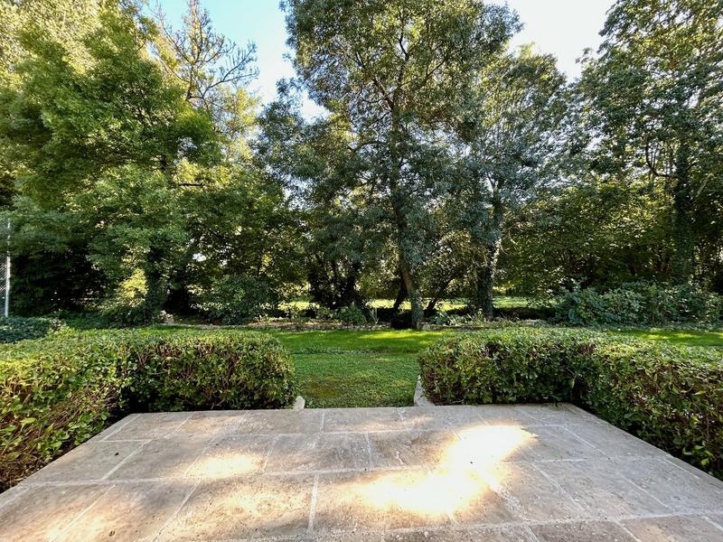 Maison - 336 m² - 10 pièces