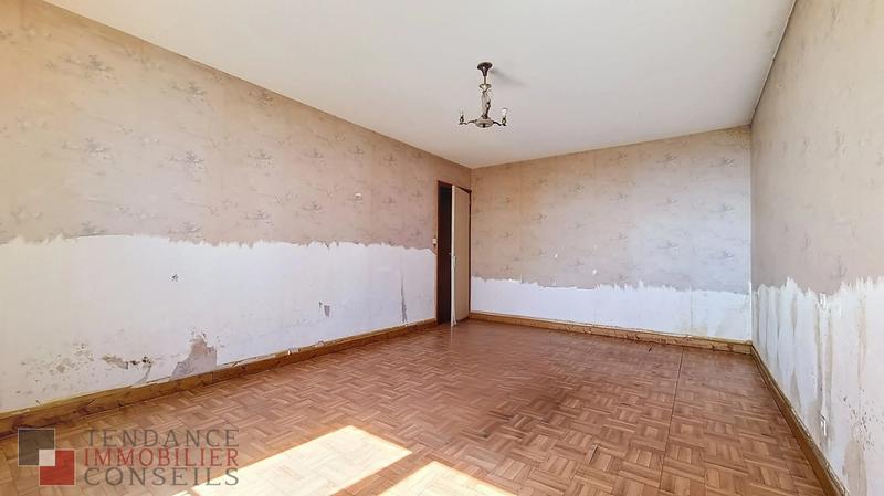 Maison - 210 m² - 8 pièces