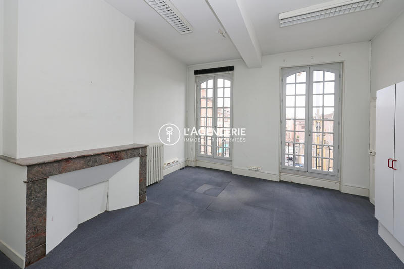 Bureau - 186 m² - 8 pièces