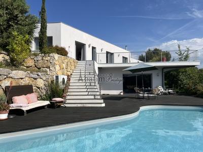 Château - 350 m² - 13 pièces