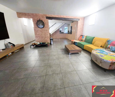 Maison - 137 m² - 5 pièces