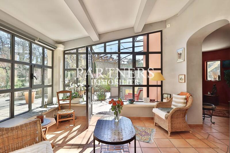 Maison - 200 m² - 5 pièces