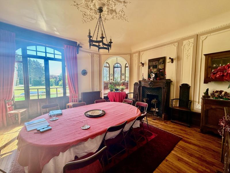 Château - 550 m² - 23 pièces