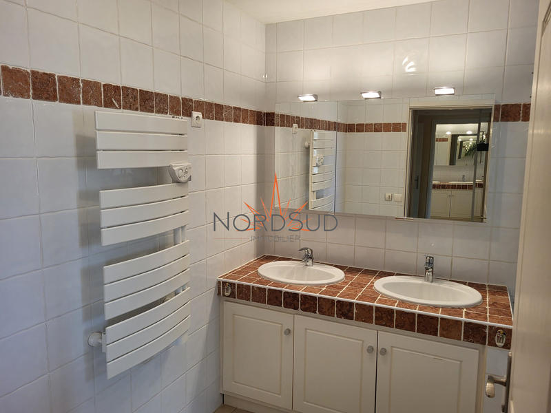 Appartement - 150 m² - 4 pièces