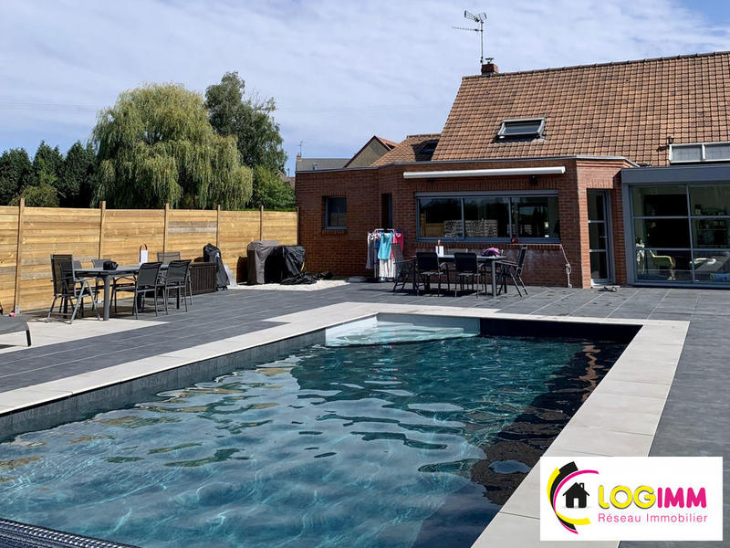 Pavillon - 187 m² - 9 pièces