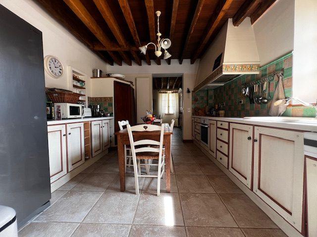 Maison ancienne - 193 m² - 7 pièces