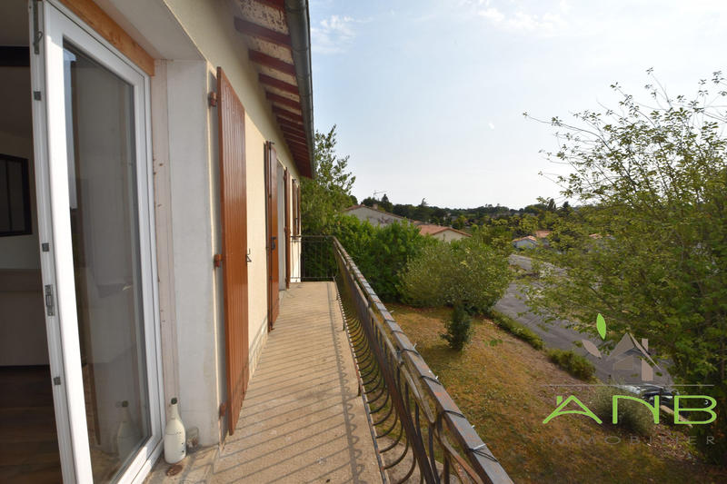 Maison traditionnelle - 85 m² - 4 pièces