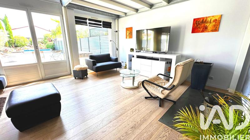 Maison - 184 m² - 11 pièces