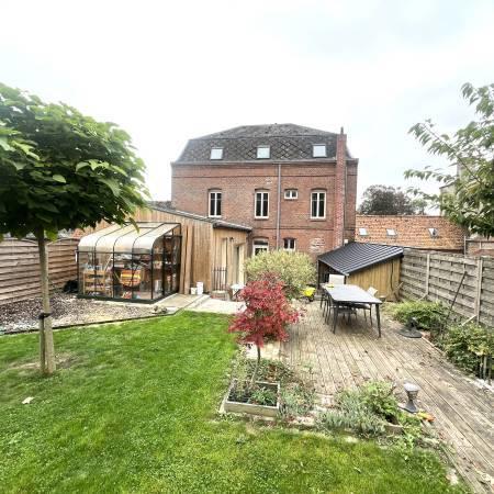 Maison - 218 m² - 10 pièces