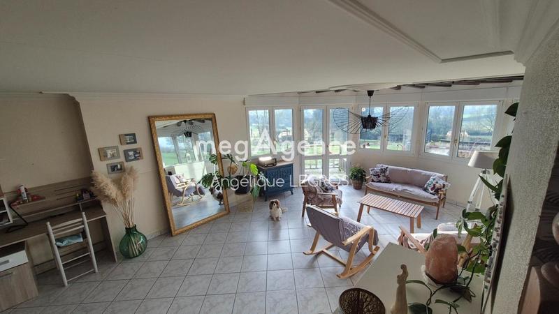 Maison - 200 m² - 8 pièces