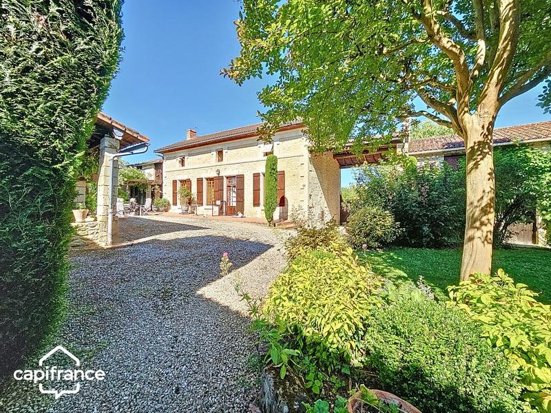 Maison - 182 m² - 6 pièces