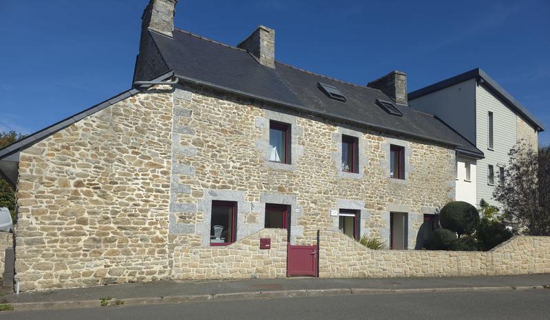 Maison - 218 m² - 9 pièces