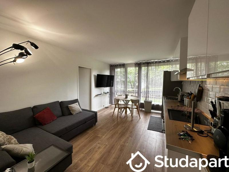 Chambre - 11 m² - 1 pièce