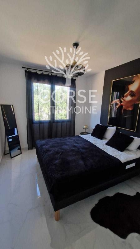 Appartement - 93 m² - 4 pièces