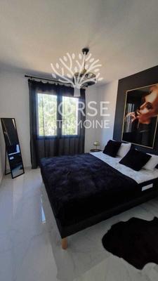 Appartement - 93 m² - 4 pièces