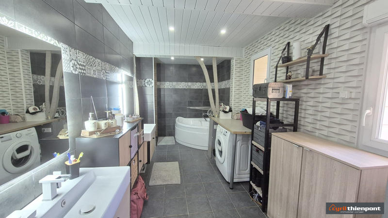 Maison - 170 m² - 7 pièces