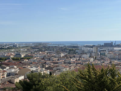 Maison - 99 m² - 5 pièces