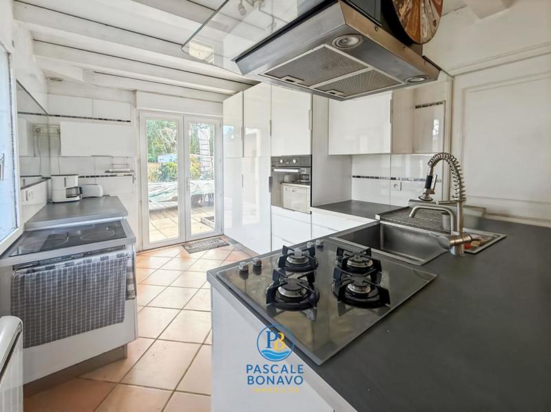 Maison - 140 m² - 5 pièces