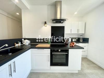 Appartement - 83 m² - 4 pièces