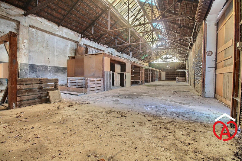 Maison - 408 m² - 17 pièces