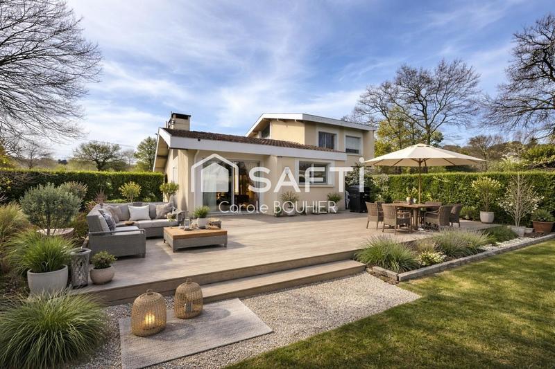 Maison - 159 m² - 5 pièces