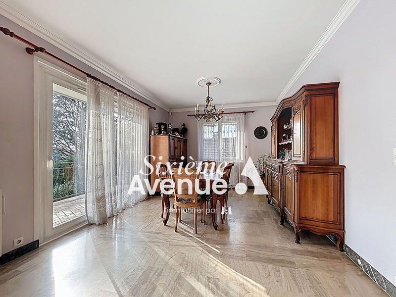 Maison - 88 m² - 4 pièces