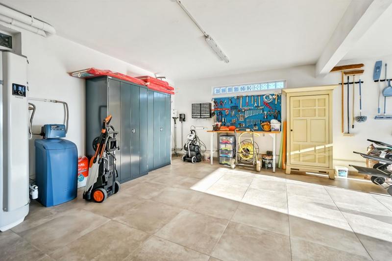 Maison - 260 m² - 6 pièces