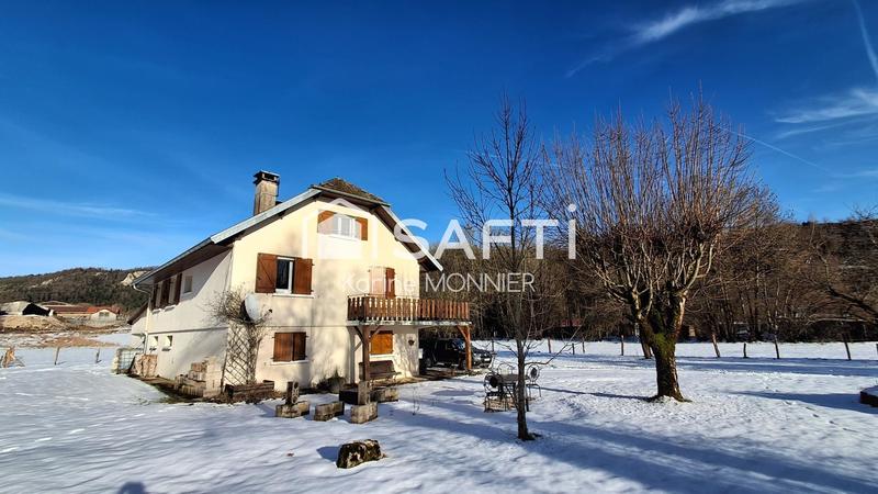 Maison - 185 m² - 9 pièces