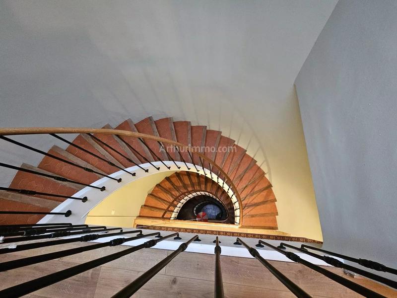 Maison - 315 m² - 10 pièces