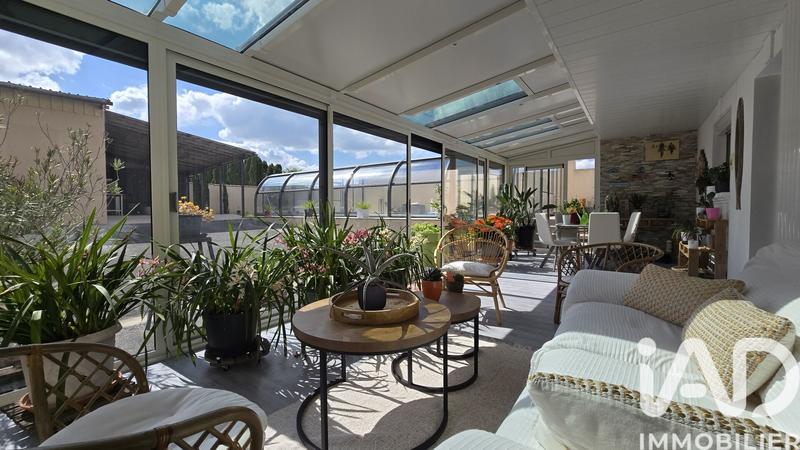 Maison - 345 m² - 10 pièces