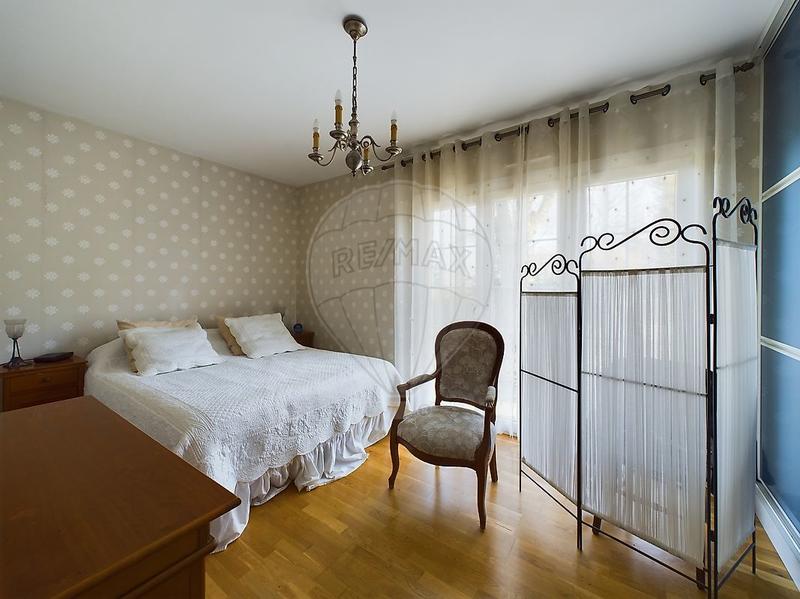 Maison - 150 m² - 8 pièces