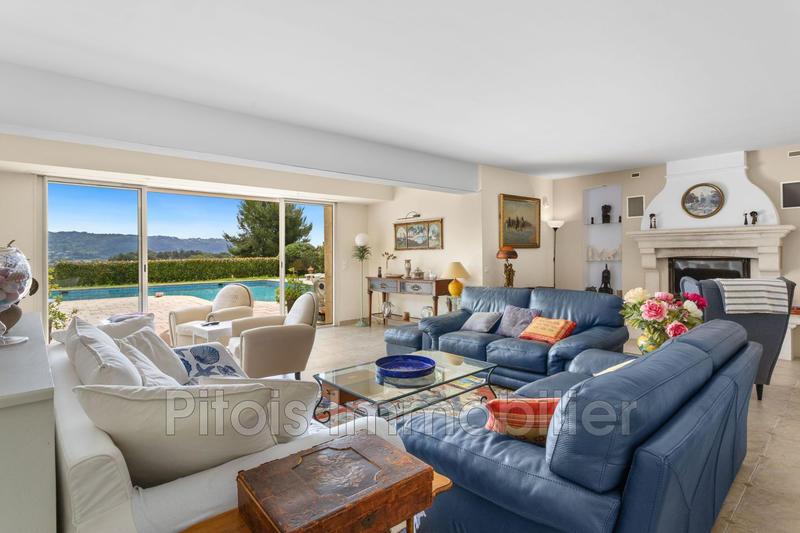 Maison - 294 m² - 5 pièces